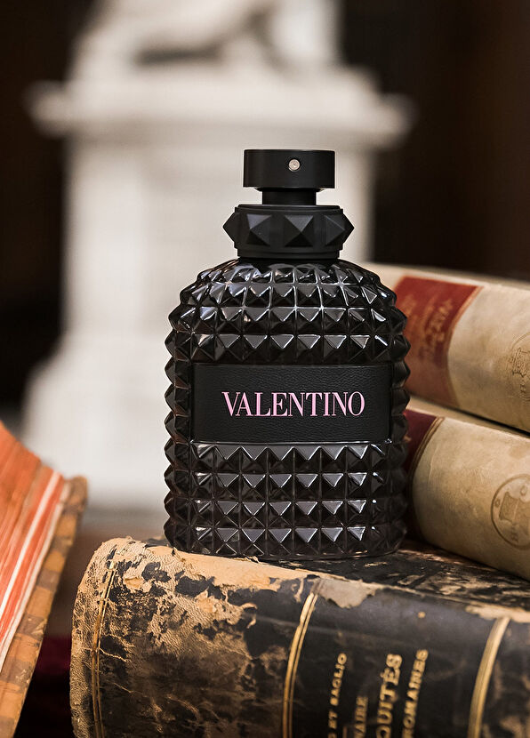 Valentino Uomo Born in Roma Eau de Toilette Spray Size: 3.4 FL OZ / 100ml
